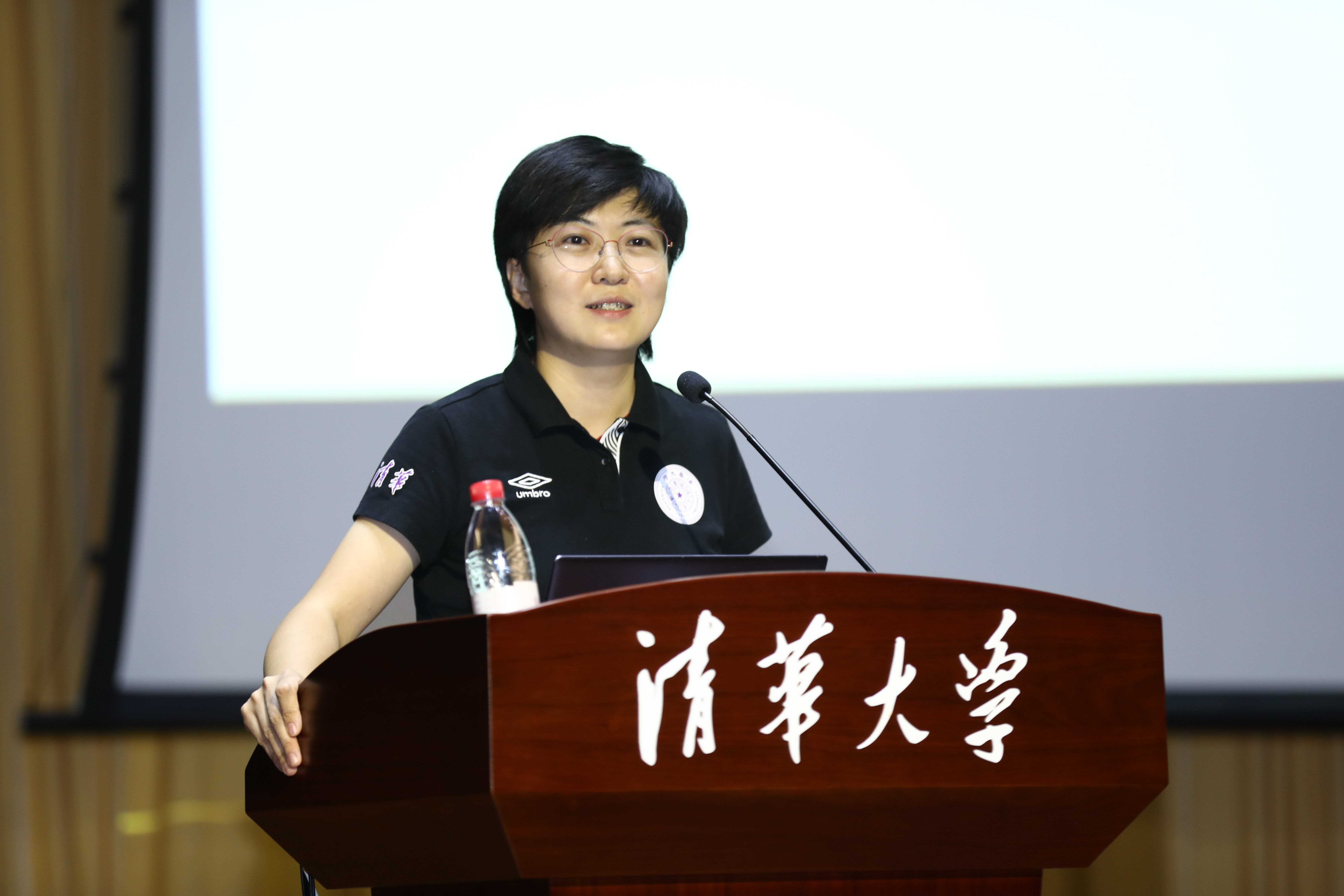 20220816-火博在线举办2022级本科生新生骨干训练营-严振峣-余潇潇作专题讲座.jpg