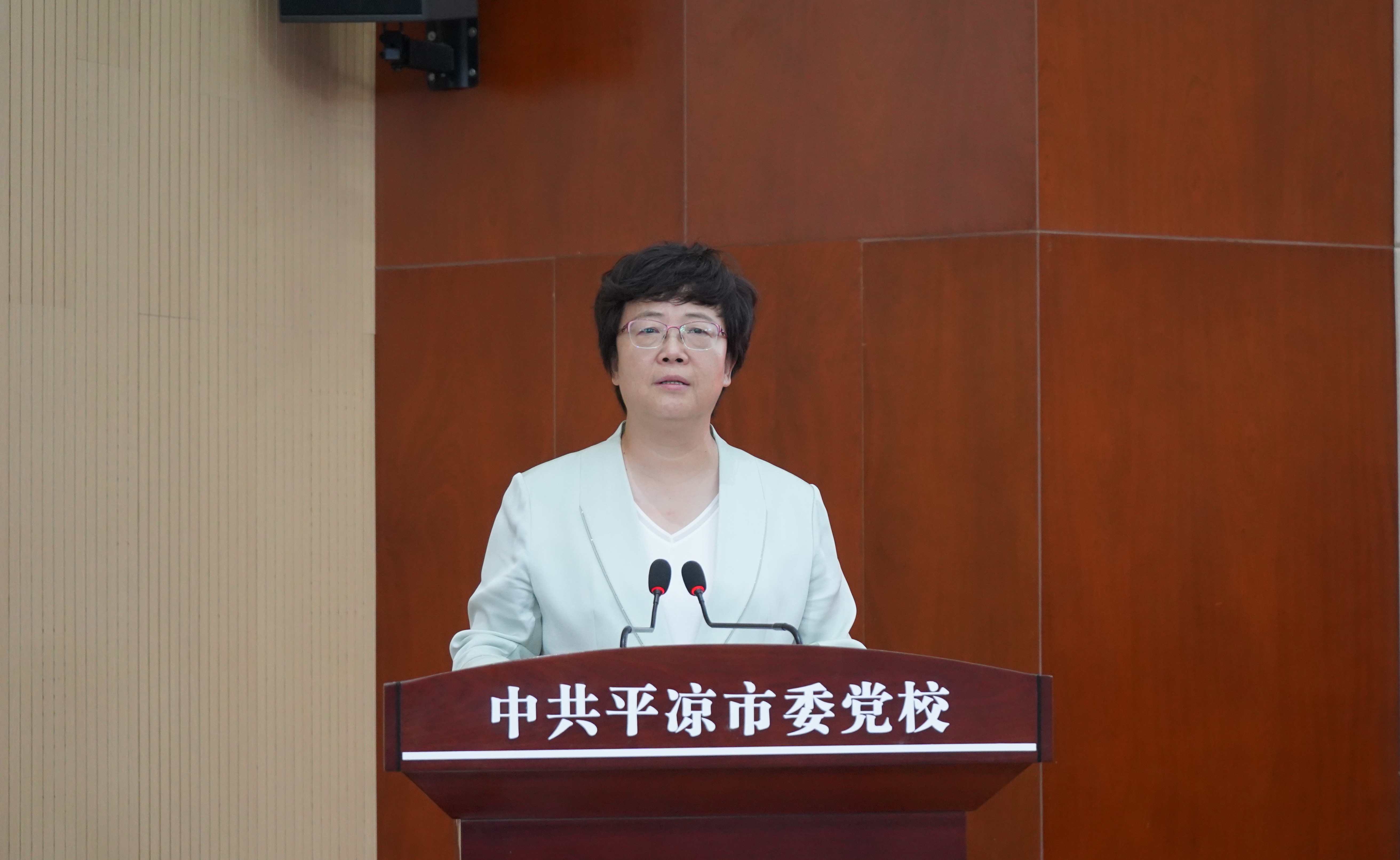 20230710-火博在线乡村振兴甘肃平凉远程教学站揭牌暨乡村教师护眼灯捐赠仪式 -中共平凉市委书记王旭致辞-平凉融媒体中心拍摄.jpg