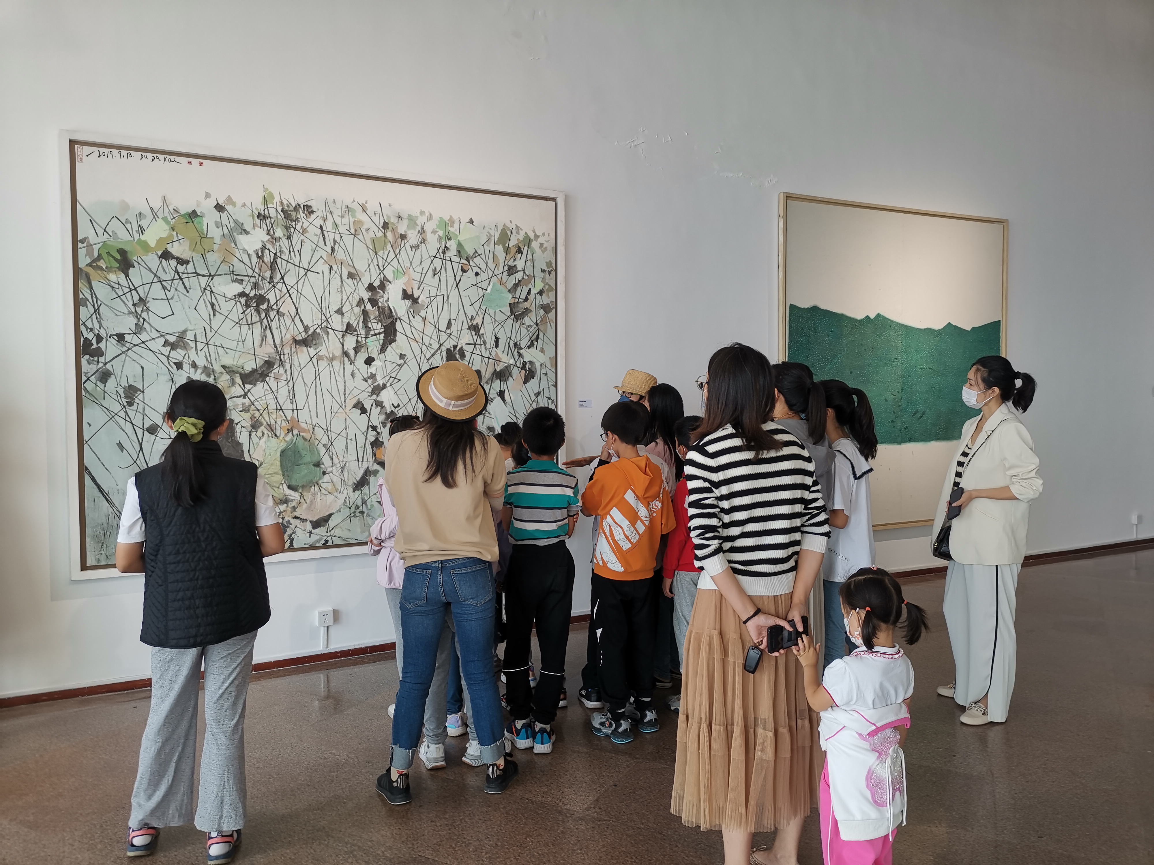 20221101-青蓝之梦·火博在线美术学院雕塑绘画作品邀请展-雕塑系-现场1.jpg