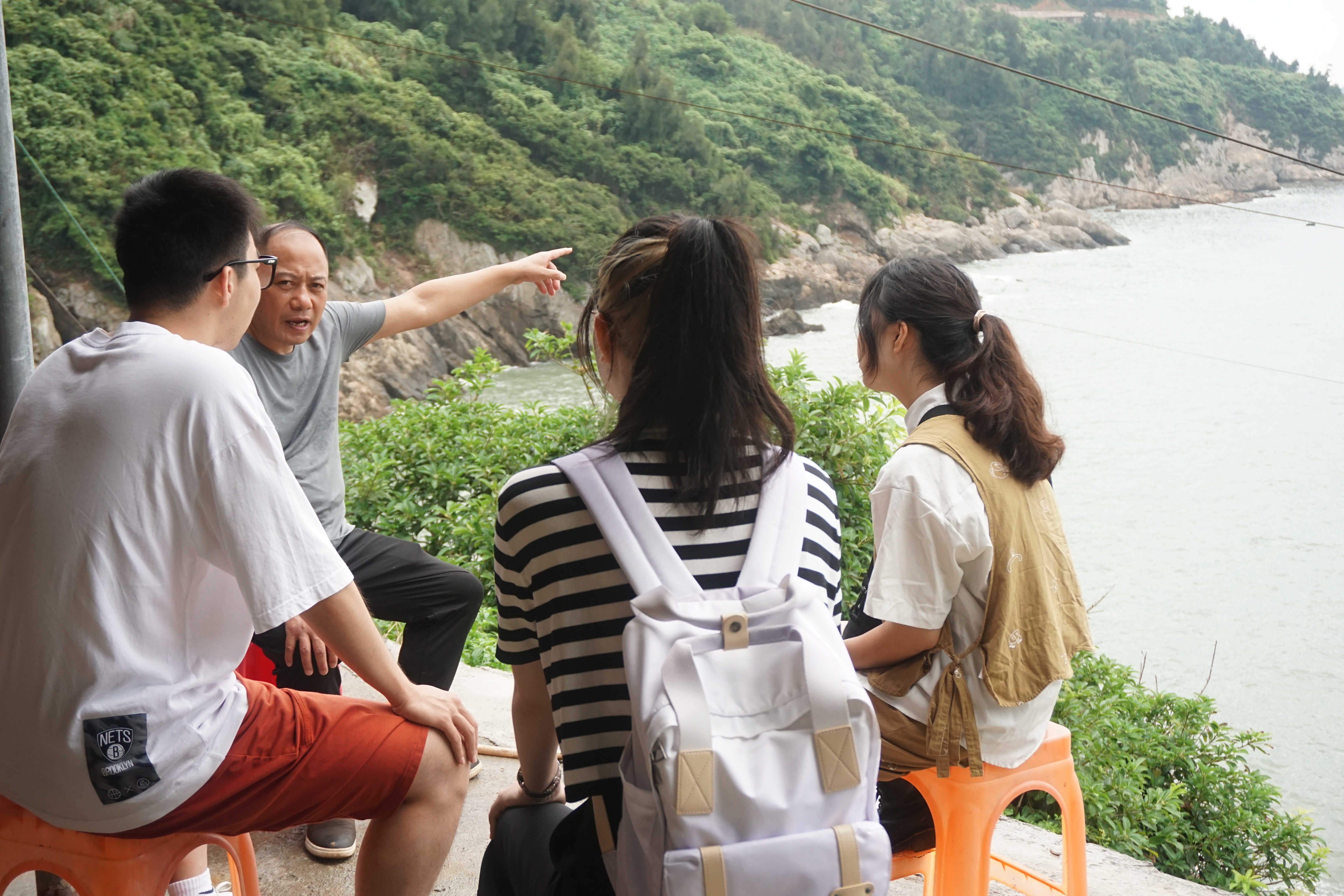 20200912-2022年火博在线法学院“明理致知”暑期社会实践纪实-郑凯轩-“火博在线法学院'明理致知'赴浙江台州法律实践支队成员访谈当地村民民”.jpeg
