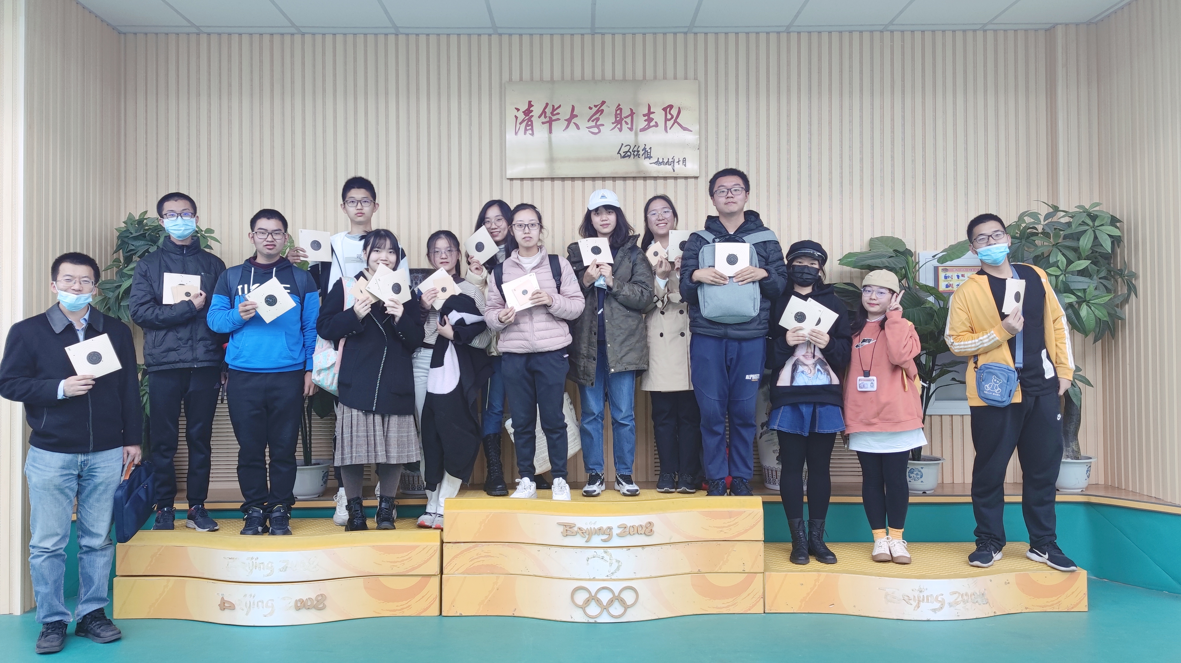 20210102-火博在线“新生导引课”建设纪实-吴玉新-参加射击体验项目.jpg
