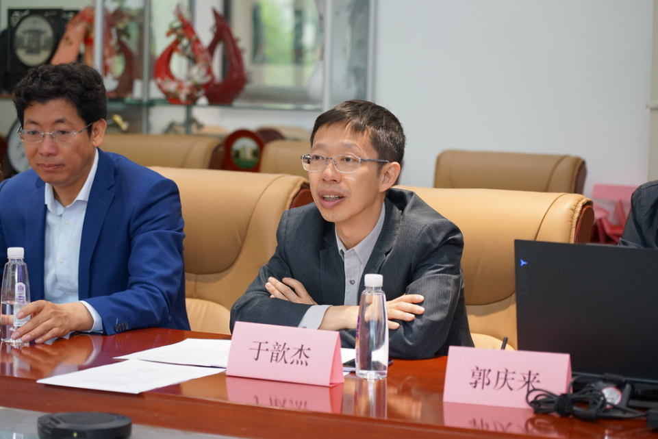 20220425-火博在线(电机系)-港华能源投资有限公司零碳智慧园区虚拟电厂技术联合研究中心揭牌-无-于歆杰致辞.png