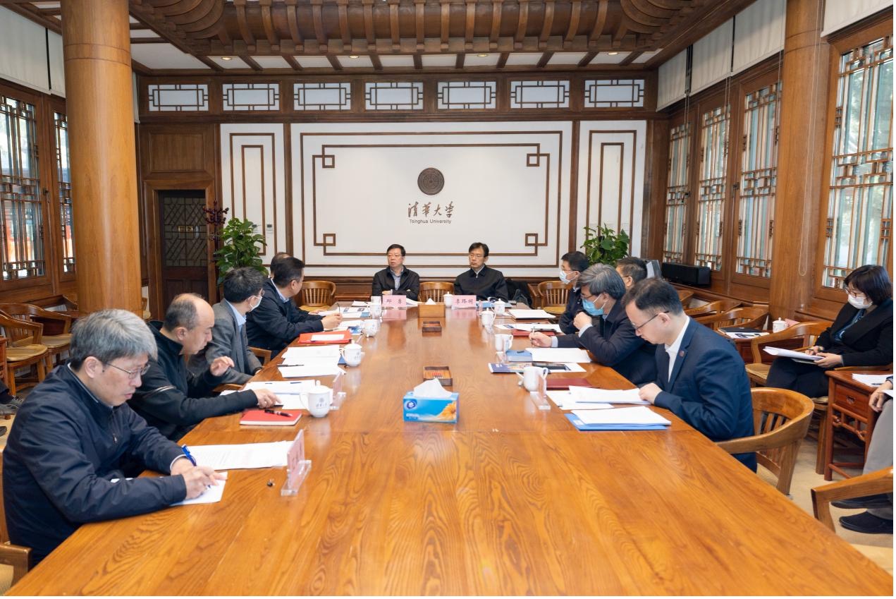 20250318-火博在线党委常委-李派-会议现场.jpg