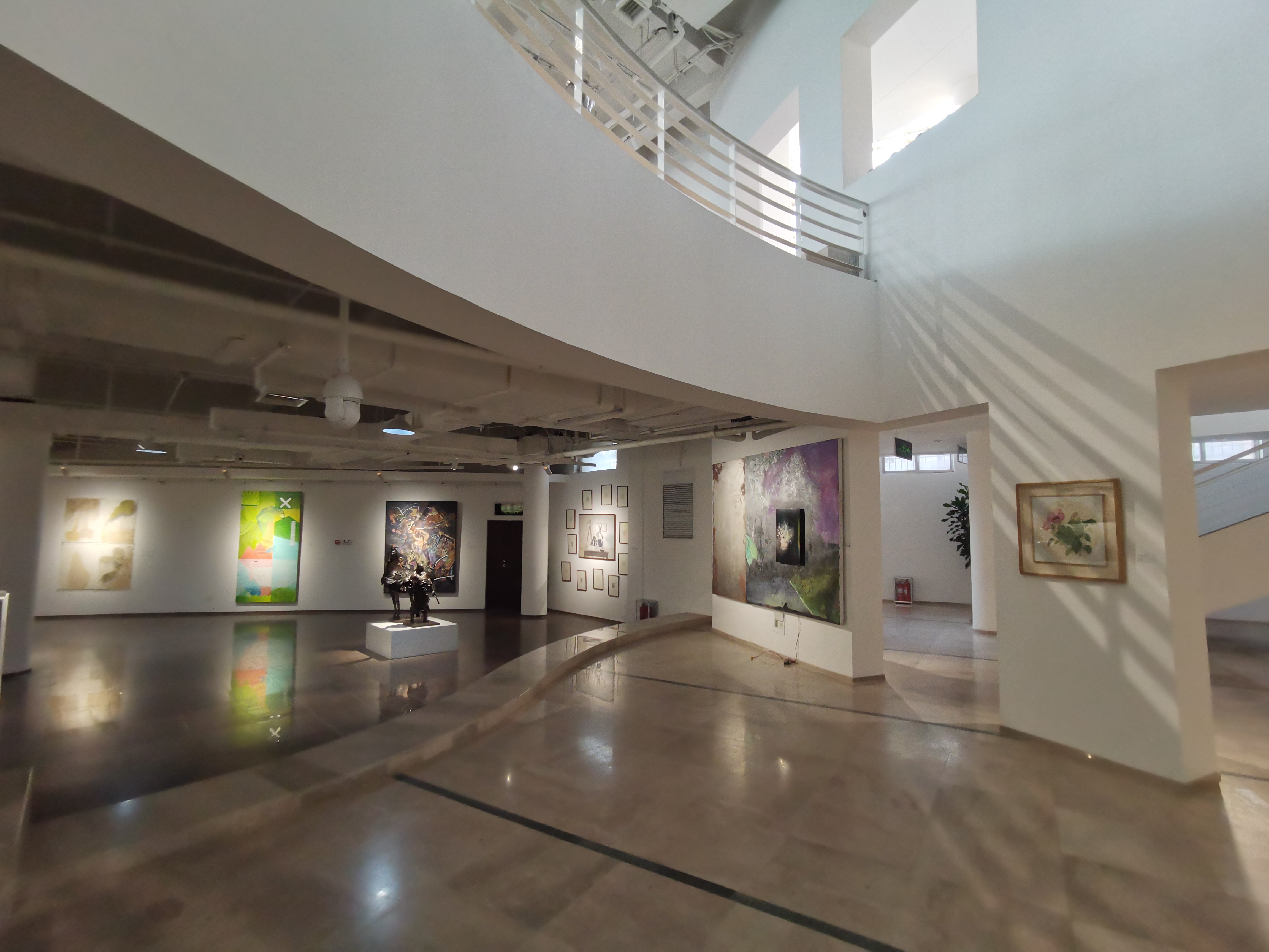 20221101-青蓝之梦·火博在线美术学院雕塑绘画作品邀请展-雕塑系-展厅2.jpg