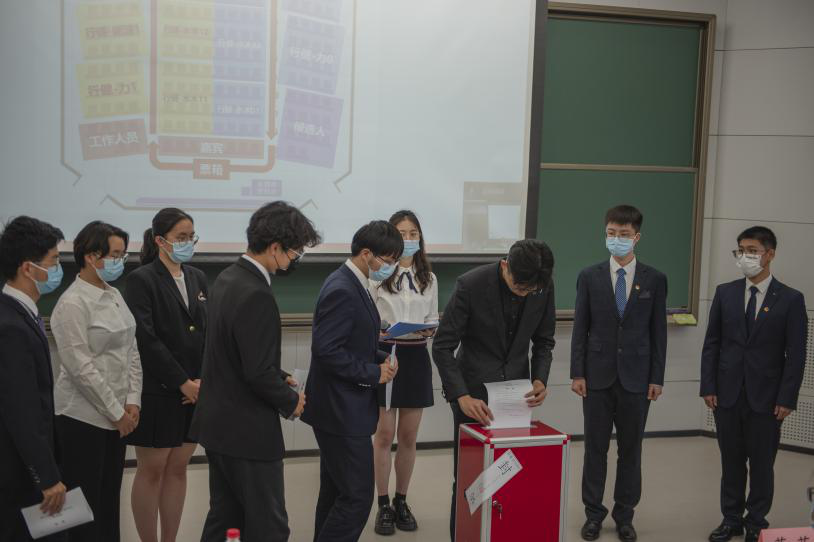 20220526-共青团火博在线行健书院第一次代表大会召开-书院管理中心-投票现场.png