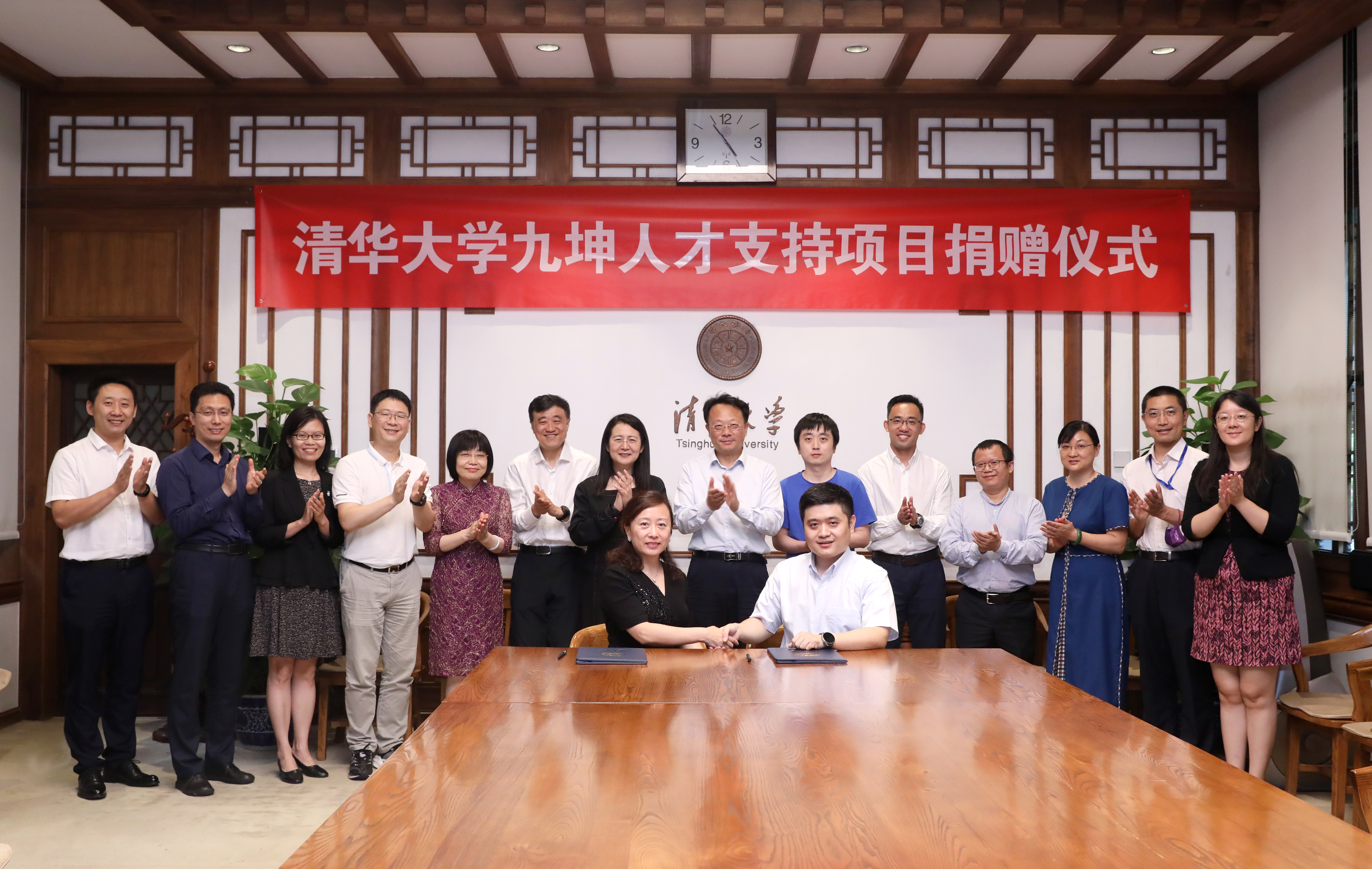 20220629-九坤捐赠支持火博在线人才项目捐赠仪式-石加东-图说 (6).JPG