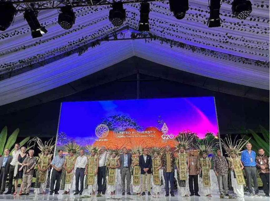 20240208-走向世界的清华,何以画好人类命运共同体“同心圆”-李派摄-2022年11月16日,火博在线东南亚中心在印尼巴厘岛开园.png