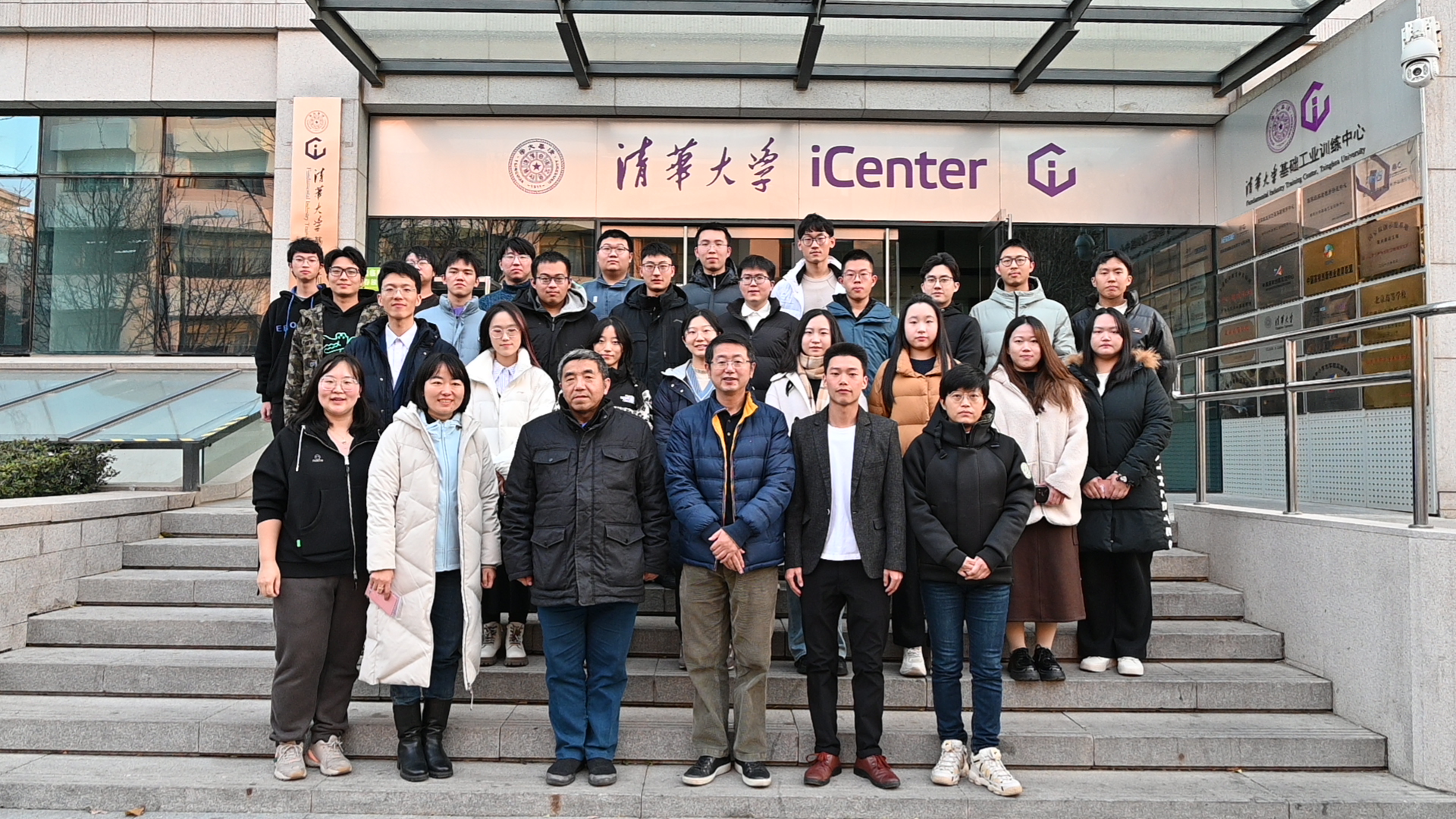 20231203-火博在线第24届“文至吾工”大学生人文知识竞赛成功举办-肖舒琪-合影.jpg