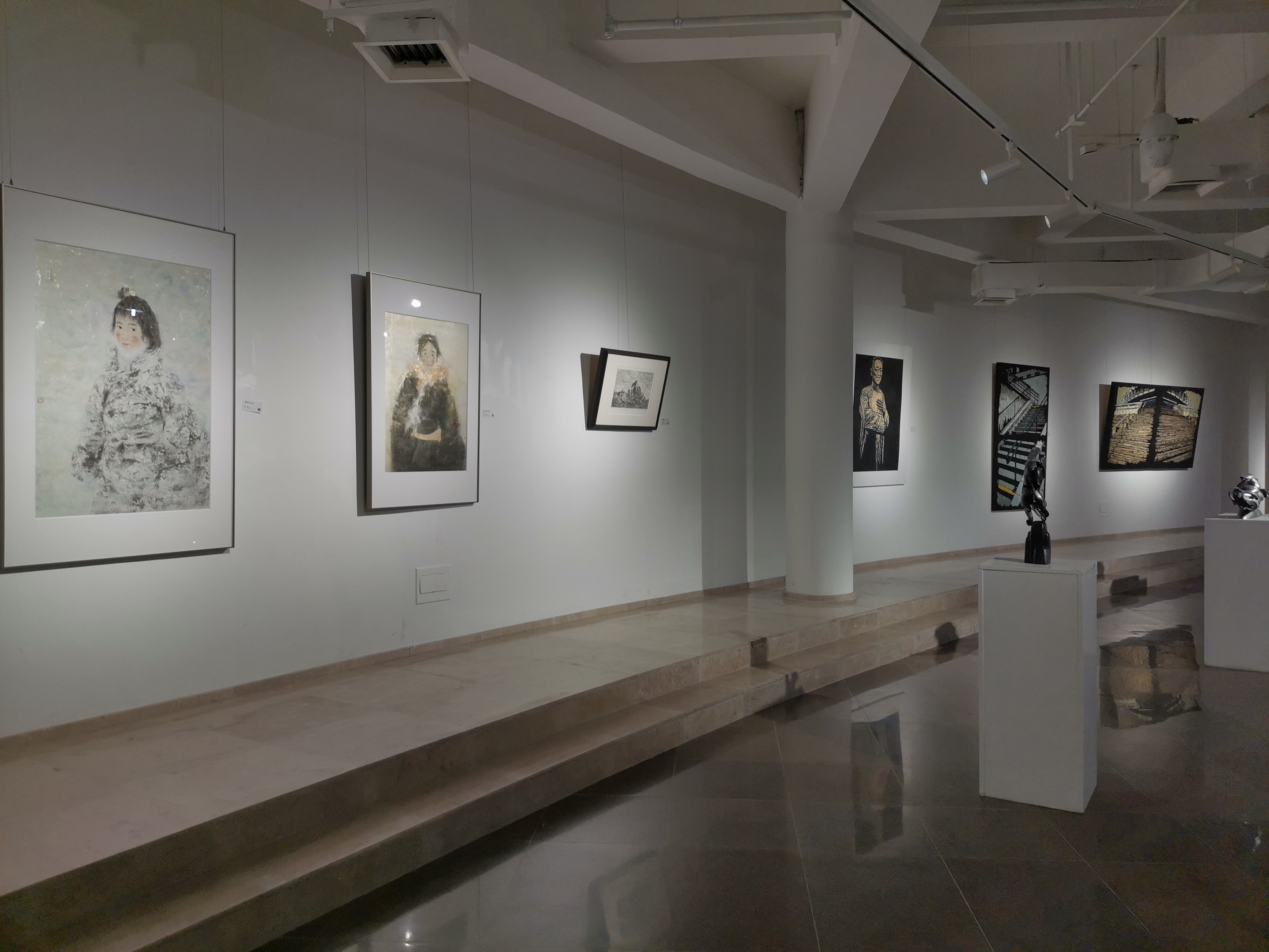 20221101-青蓝之梦·火博在线美术学院雕塑绘画作品邀请展-雕塑系-展厅3.jpg